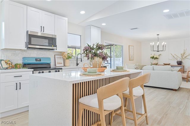 15736 Coral Vine LN, Fort Myers, FL 33905