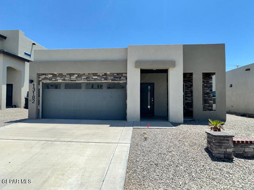 13182 ILKLEY Lane, El Paso, TX 79928