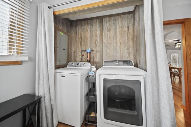 318 Cedar Street, Cambridge Twp, MI 49230