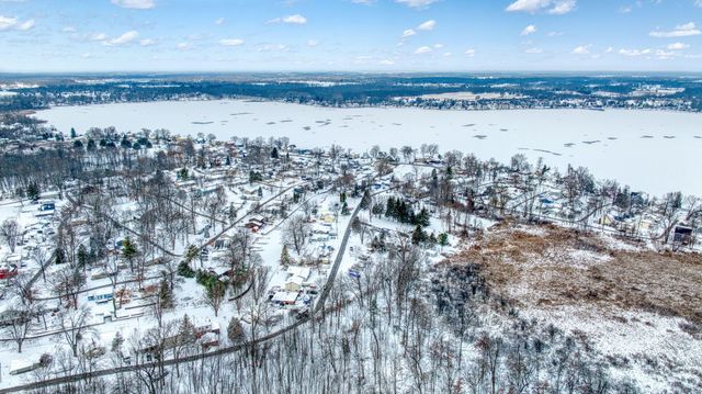 318 Cedar Street, Cambridge Twp, MI 49230