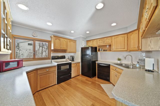 318 Cedar Street, Cambridge Twp, MI 49230