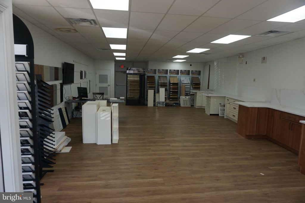 25 W BUTLER AVE #300, CHALFONT, PA 18914 — photo 3