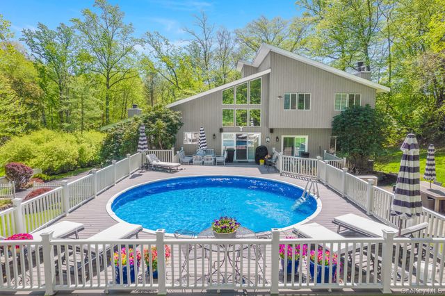 49 Chester Court, Cortlandt Manor, NY 10567