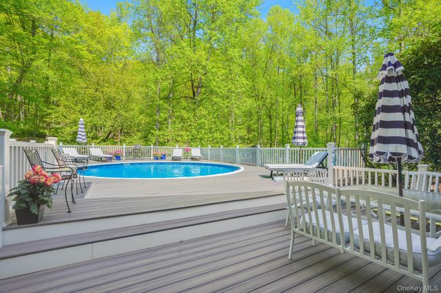 49 Chester Court, Cortlandt Manor, NY 10567