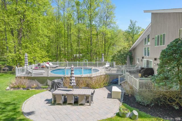 49 Chester Court, Cortlandt Manor, NY 10567