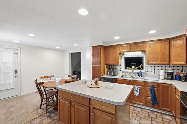 9730 Lake Road NE, Millersport, OH 43046