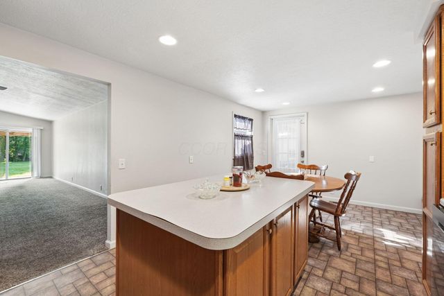 9730 Lake Road NE, Millersport, OH 43046