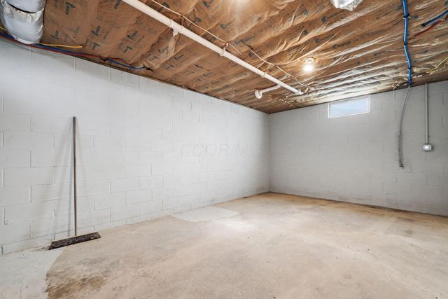 9730 Lake Road NE, Millersport, OH 43046