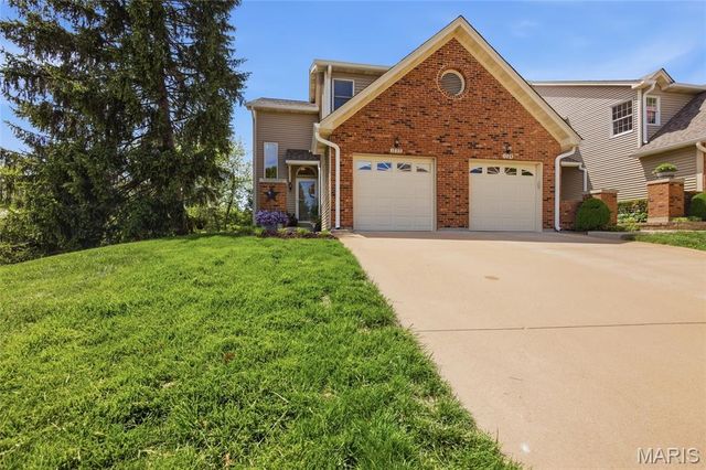 1722 Blue Oak Drive, Chesterfield, MO 63017