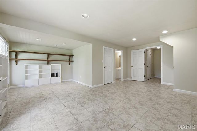 1722 Blue Oak Drive, Chesterfield, MO 63017