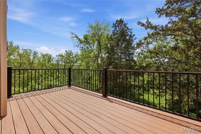 1722 Blue Oak Drive, Chesterfield, MO 63017