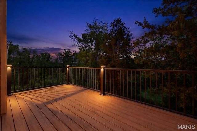 1722 Blue Oak Drive, Chesterfield, MO 63017