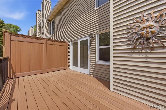 1722 Blue Oak Drive, Chesterfield, MO 63017