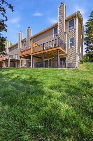 1722 Blue Oak Drive, Chesterfield, MO 63017