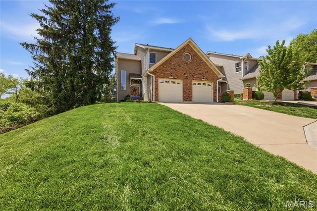 1722 Blue Oak Drive, Chesterfield, MO 63017