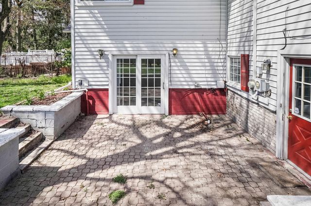 429 Royal Avenue, Royal Oak, MI 48073