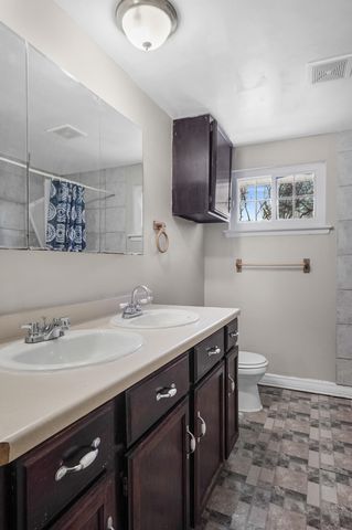 429 Royal Avenue, Royal Oak, MI 48073