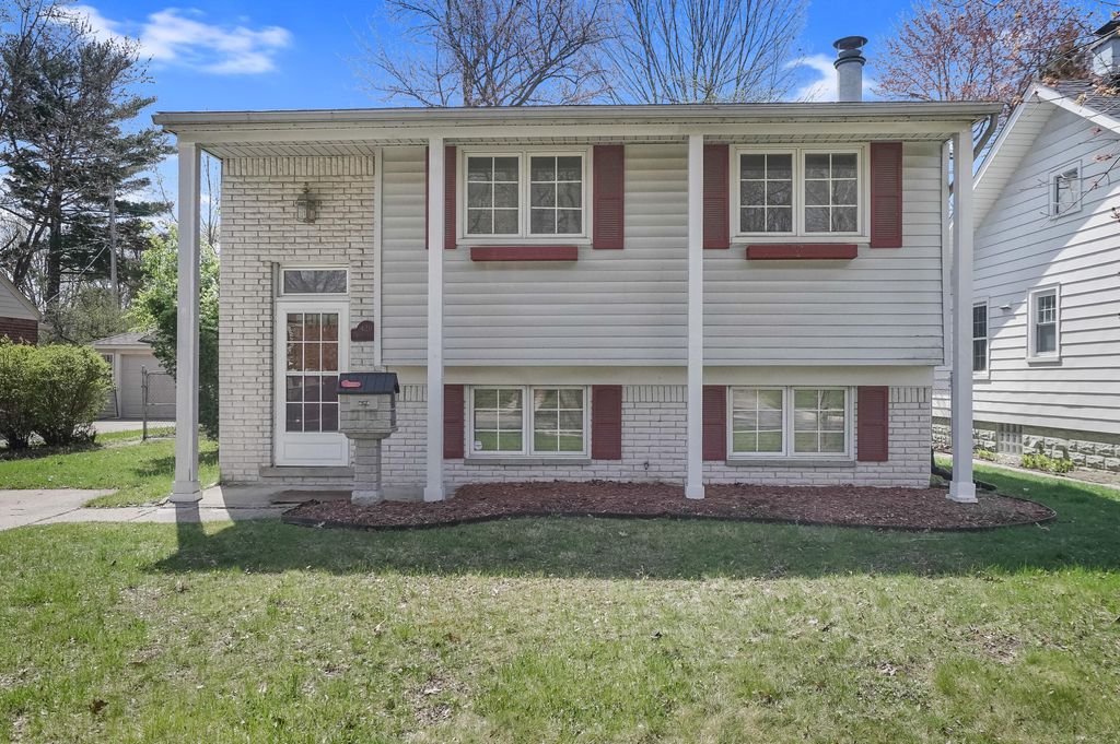 429 Royal Avenue, Royal Oak, MI 48073