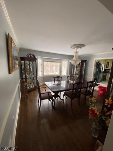 14 Sunrise Dr, Warren Twp., NJ 07059