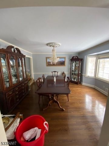 14 Sunrise Dr, Warren Twp., NJ 07059