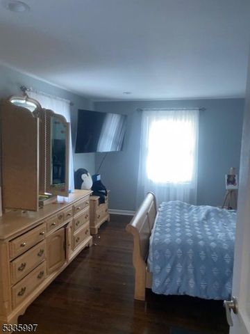 14 Sunrise Dr, Warren Twp., NJ 07059