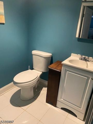 14 Sunrise Dr, Warren Twp., NJ 07059