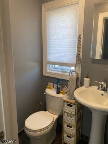 14 Sunrise Dr, Warren Twp., NJ 07059