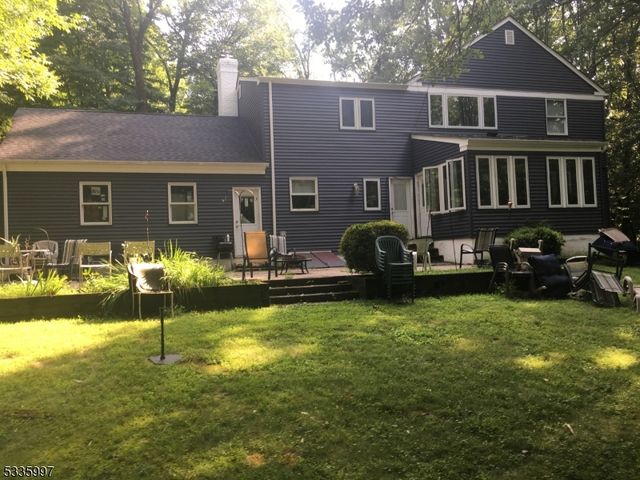 14 Sunrise Dr, Warren Twp., NJ 07059
