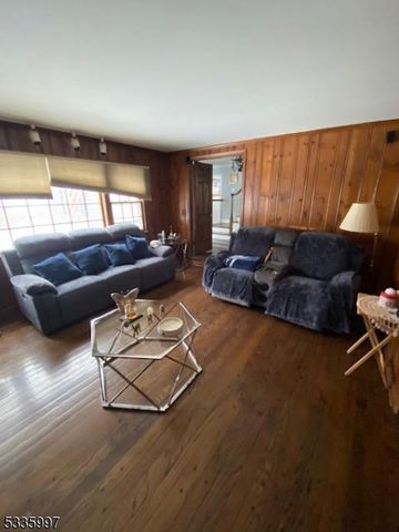 14 Sunrise Dr, Warren Twp., NJ 07059
