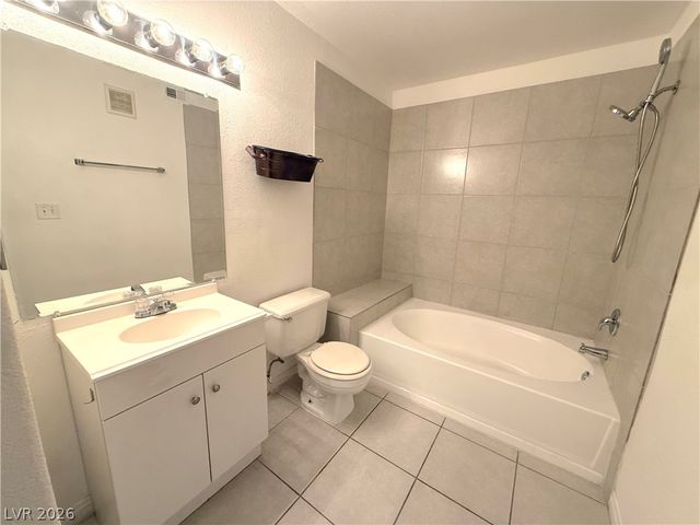 7885 West Flamingo Road 1015, Las Vegas, NV 89147