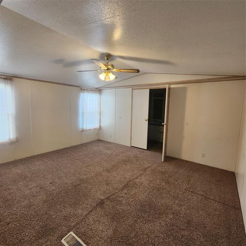 9009 Crestview Estate Road, Quinlan, TX 75474