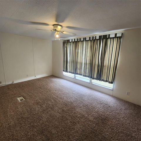 9009 Crestview Estate Road, Quinlan, TX 75474
