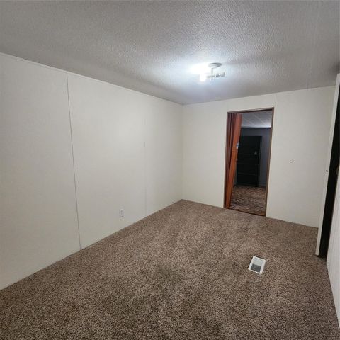 9009 Crestview Estate Road, Quinlan, TX 75474