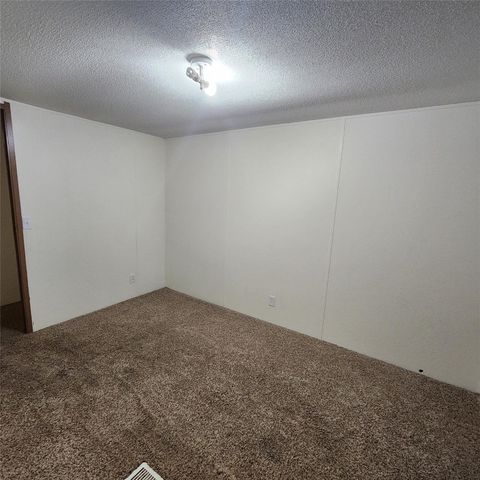 9009 Crestview Estate Road, Quinlan, TX 75474