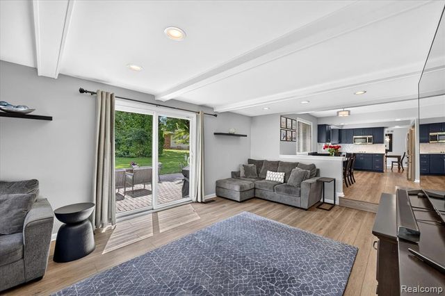 31136 Carriage Hill Court, Farmington Hills, MI 48331