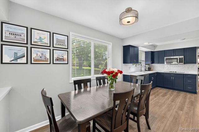 31136 Carriage Hill Court, Farmington Hills, MI 48331