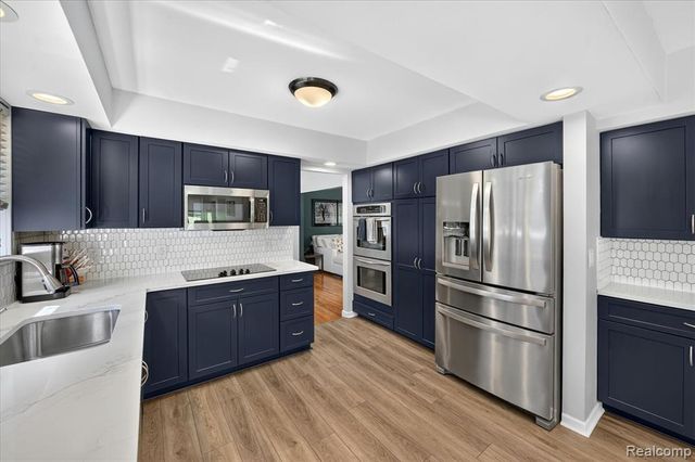 31136 Carriage Hill Court, Farmington Hills, MI 48331