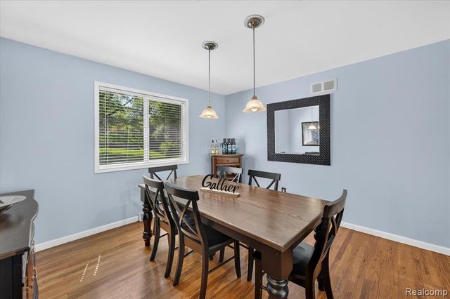 31136 Carriage Hill Court, Farmington Hills, MI 48331