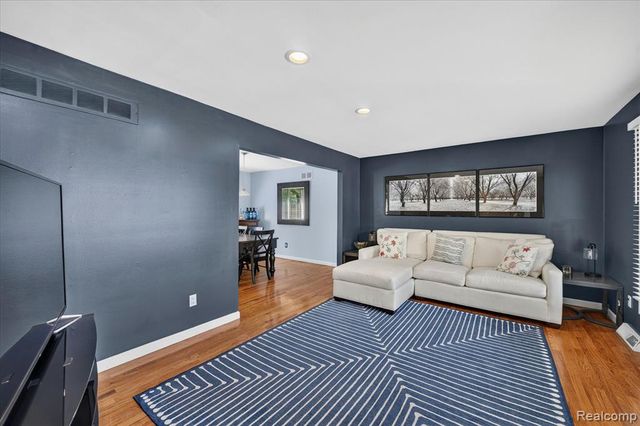 31136 Carriage Hill Court, Farmington Hills, MI 48331