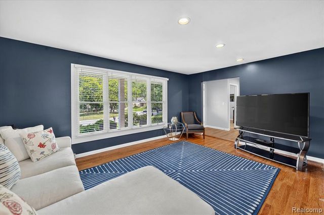 31136 Carriage Hill Court, Farmington Hills, MI 48331