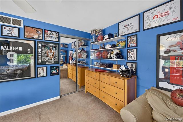 31136 Carriage Hill Court, Farmington Hills, MI 48331