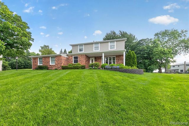 31136 Carriage Hill Court, Farmington Hills, MI 48331