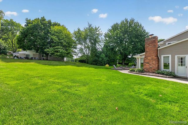 31136 Carriage Hill Court, Farmington Hills, MI 48331