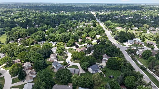 31136 Carriage Hill Court, Farmington Hills, MI 48331