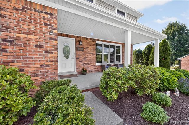 31136 Carriage Hill Court, Farmington Hills, MI 48331