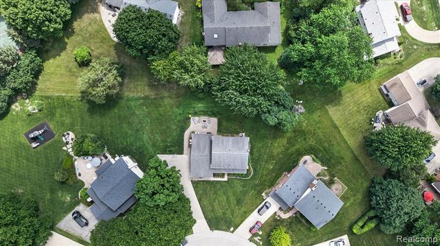 31136 Carriage Hill Court, Farmington Hills, MI 48331