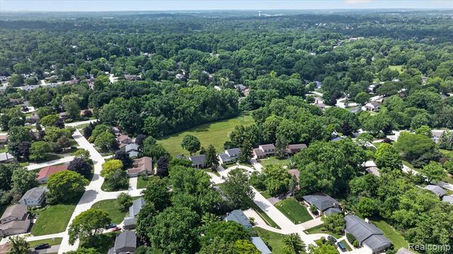 31136 Carriage Hill Court, Farmington Hills, MI 48331