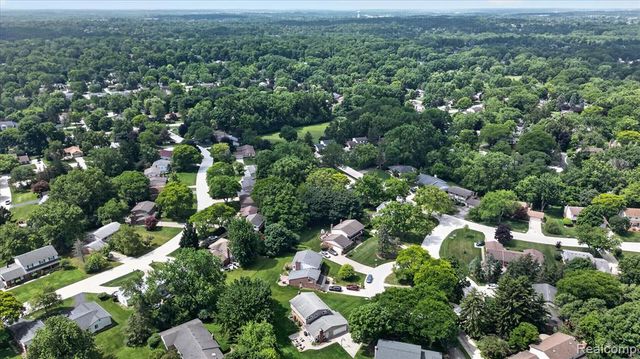 31136 Carriage Hill Court, Farmington Hills, MI 48331