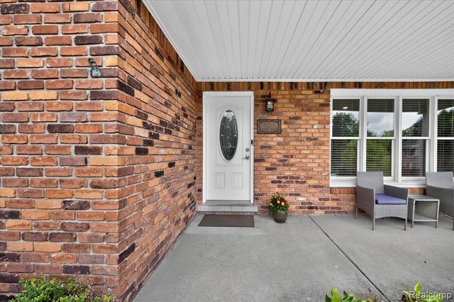 31136 Carriage Hill Court, Farmington Hills, MI 48331
