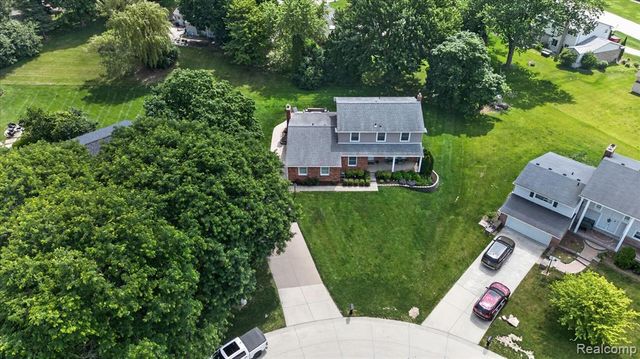 31136 Carriage Hill Court, Farmington Hills, MI 48331